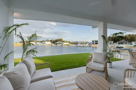 Property photo of 11 Warrina Place Yamba NSW 2464