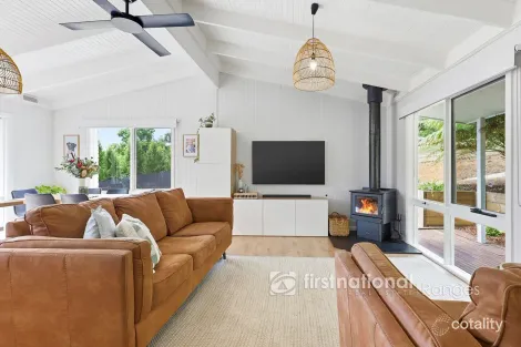 Property photo of 39 First Avenue Cockatoo VIC 3781