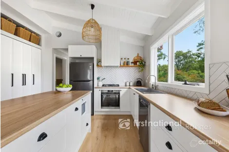 Property photo of 39 First Avenue Cockatoo VIC 3781