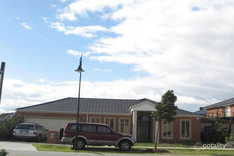 17 Lake View Bvd, Keysborough, VIC 3173