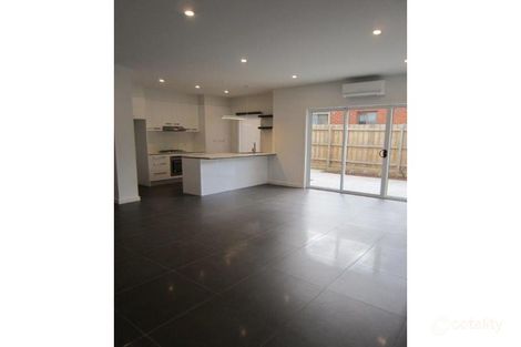 Property photo of 2/23 Livingstone Street Reservoir VIC 3073