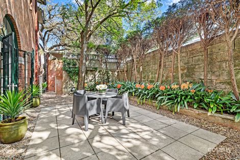 Property photo of 1/126 Kirribilli Avenue Kirribilli NSW 2061