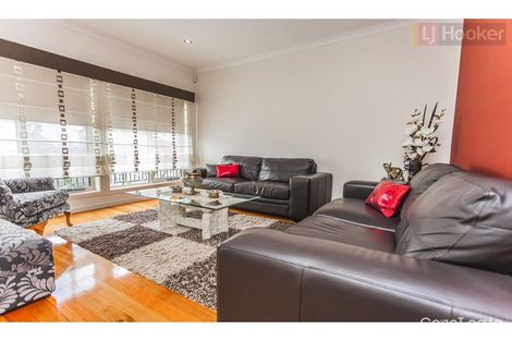 Property photo of 41 Mallard Circuit Craigieburn VIC 3064