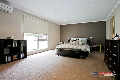 Property photo of 2 Toongabbie Court Werribee VIC 3030