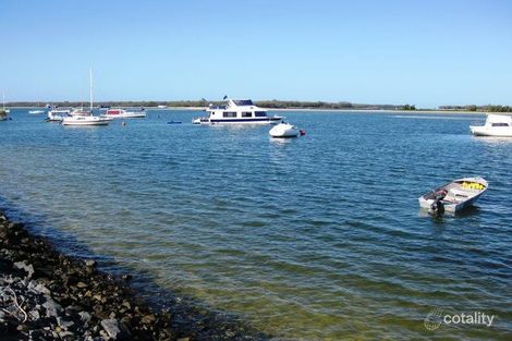 4/274 Marine Pde, Labrador, QLD 4215