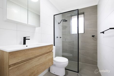 2/27 Station St, East Corrimal, NSW 2518