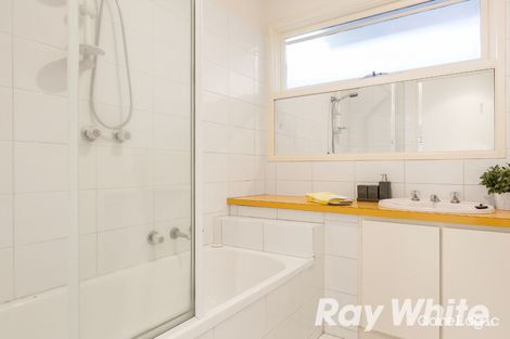 Property photo of 11 Collendina Crescent Scoresby VIC 3179