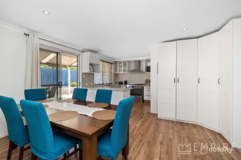 Property photo of 12 Sowden Drive Samson WA 6163