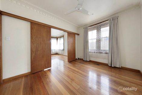 Property photo of 10 Eddys Grove Bentleigh VIC 3204