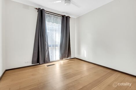 Property photo of 2 Brampton Close Craigieburn VIC 3064