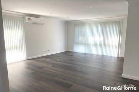 Property photo of 21 Balimo Place Glenfield NSW 2167