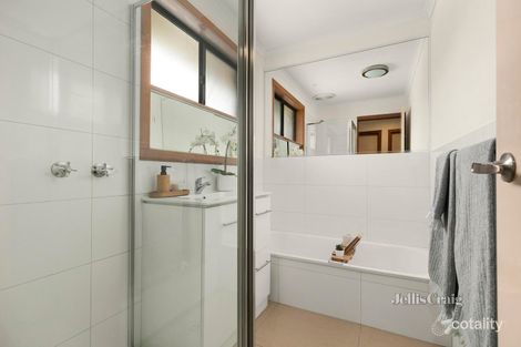 Property photo of 2/20 Lawson Street Essendon VIC 3040