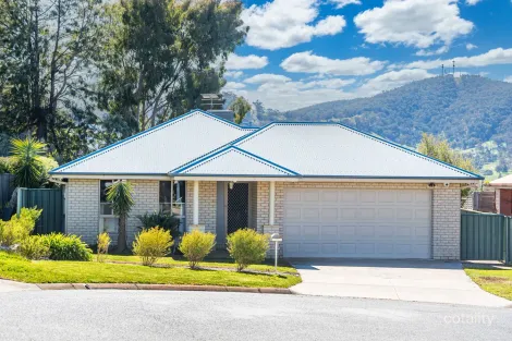 Property photo of 59 Mountain View Drive Lavington NSW 2641