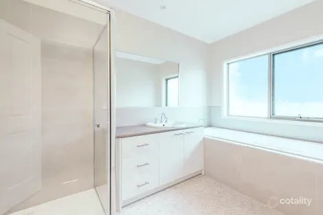 Property photo of 39 The Bittern Boulevard Bittern VIC 3918