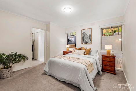 Property photo of 26 Milborne Crescent Eltham VIC 3095