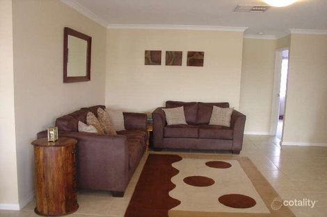 Property photo of 11 Seaforth Drive Halls Head WA 6210