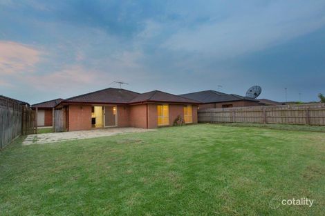 Property photo of 10 Orsino Place Berwick VIC 3806