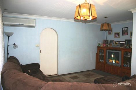 Property photo of 2 Correa Place Macquarie Fields NSW 2564