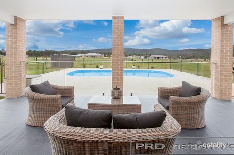 Property photo of 80 Lomandra Circuit Paterson NSW 2421