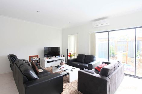 Property photo of 14 Farrell Street Craigieburn VIC 3064
