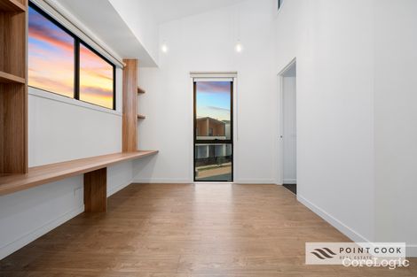 Property photo of 5 Waverley Place Point Cook VIC 3030