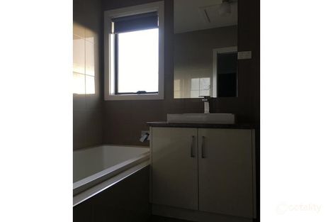 Property photo of 41 Bridlepath Drive Truganina VIC 3029