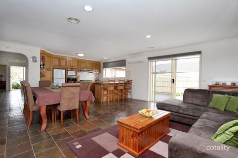 Property photo of 40 Goldsmith Avenue Delahey VIC 3037