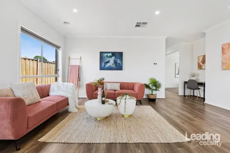 Property photo of 11 Jumbuck Way Sunbury VIC 3429