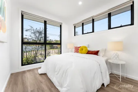 Property photo of 19 Glenn Crescent Bundoora VIC 3083