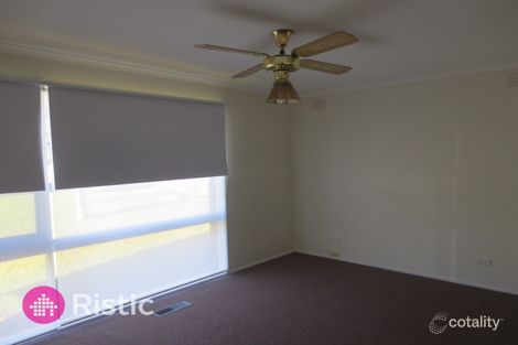 Property photo of 43 Strickland Avenue Mill Park VIC 3082