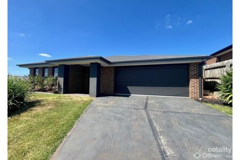 45 Myrtle Cres, Warragul, VIC 3820