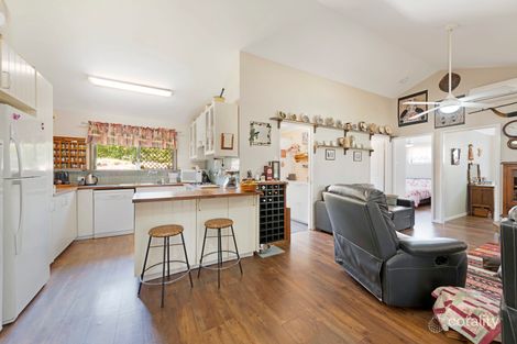 Property photo of 35 Hand Court Delan QLD 4671