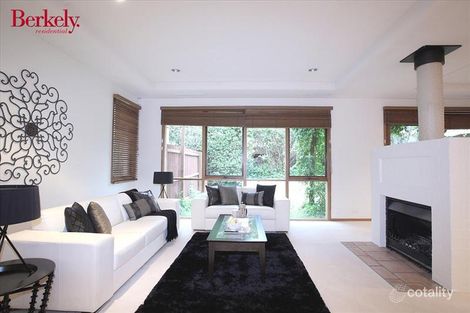 Property photo of 99 Jansz Crescent Griffith ACT 2603