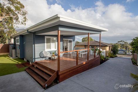 4a Caldwell St, Caves Beach, NSW 2281