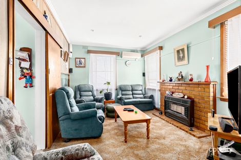 Property photo of 2 Gavin Street Jacana VIC 3047