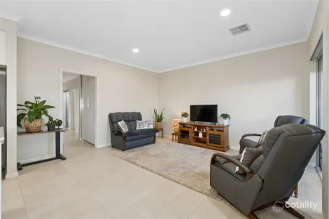 Property photo of 15 Sawgrass View Gnangara WA 6077