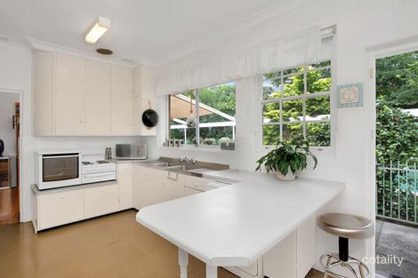 Property photo of 3 Lincoln Road St Ives NSW 2075