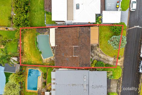 Property photo of 23 Ian Bruce Crescent Balgownie NSW 2519