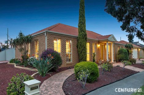 Property photo of 6 Lind Place Caroline Springs VIC 3023