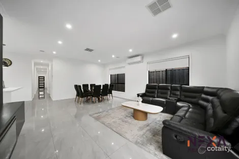 Property photo of 12 Rawson Street Donnybrook VIC 3064