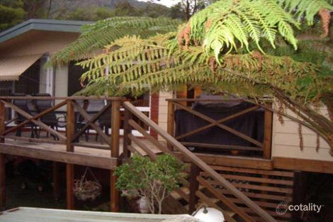 Property photo of 7 Cudgee Crescent Mount Kembla NSW 2526
