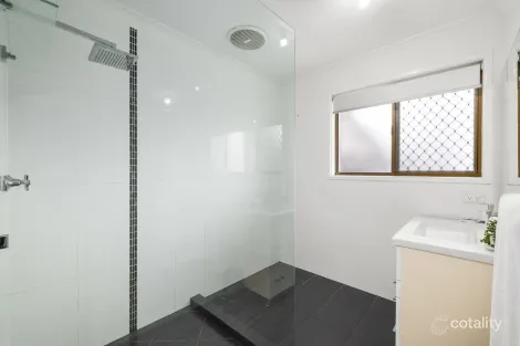 Property photo of 227 Randall Road Wynnum West QLD 4178