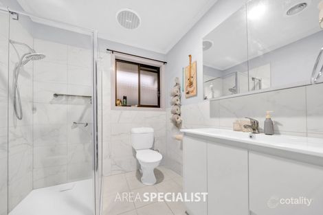 Property photo of 18 Eva Court Hallam VIC 3803
