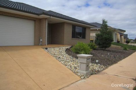 Property photo of 164 Sanctuary Lakes South Boulevard Point Cook VIC 3030