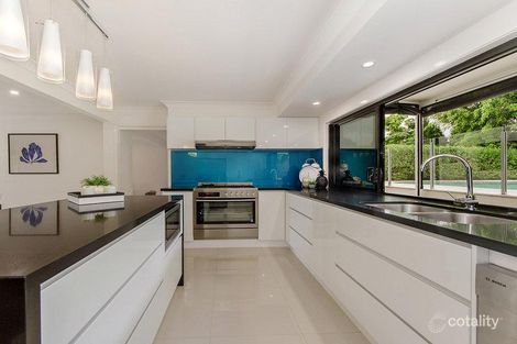 Property photo of 3 Marbella Drive Benowa QLD 4217