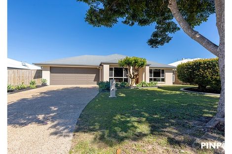 8 Narrabeen St, Blacks Beach, QLD 4740