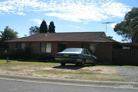4 Lockheed Cct, St Clair, NSW 2759