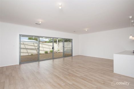 Property photo of 25B Dalkeith Avenue Dover Gardens SA 5048