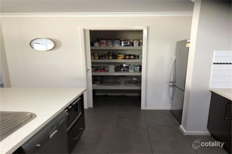 Property photo of 24 Symbester Crescent Eaglehawk VIC 3556