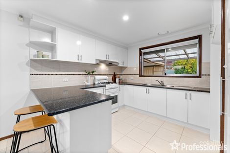 Property photo of 10 Ravenslea Crescent Deer Park VIC 3023